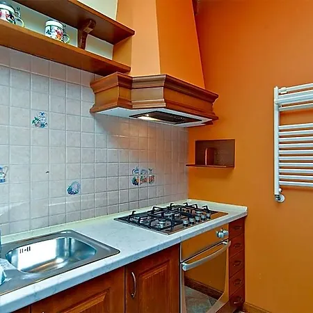 Hotel 379