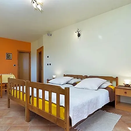 Hotel 379 4*